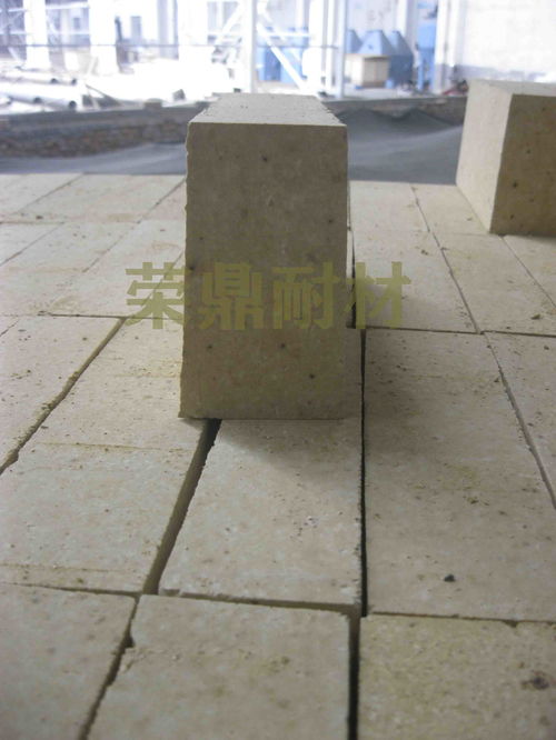 鄭州榮鼎耐火材料成產(chǎn)廠家 耐火磚 澆注料